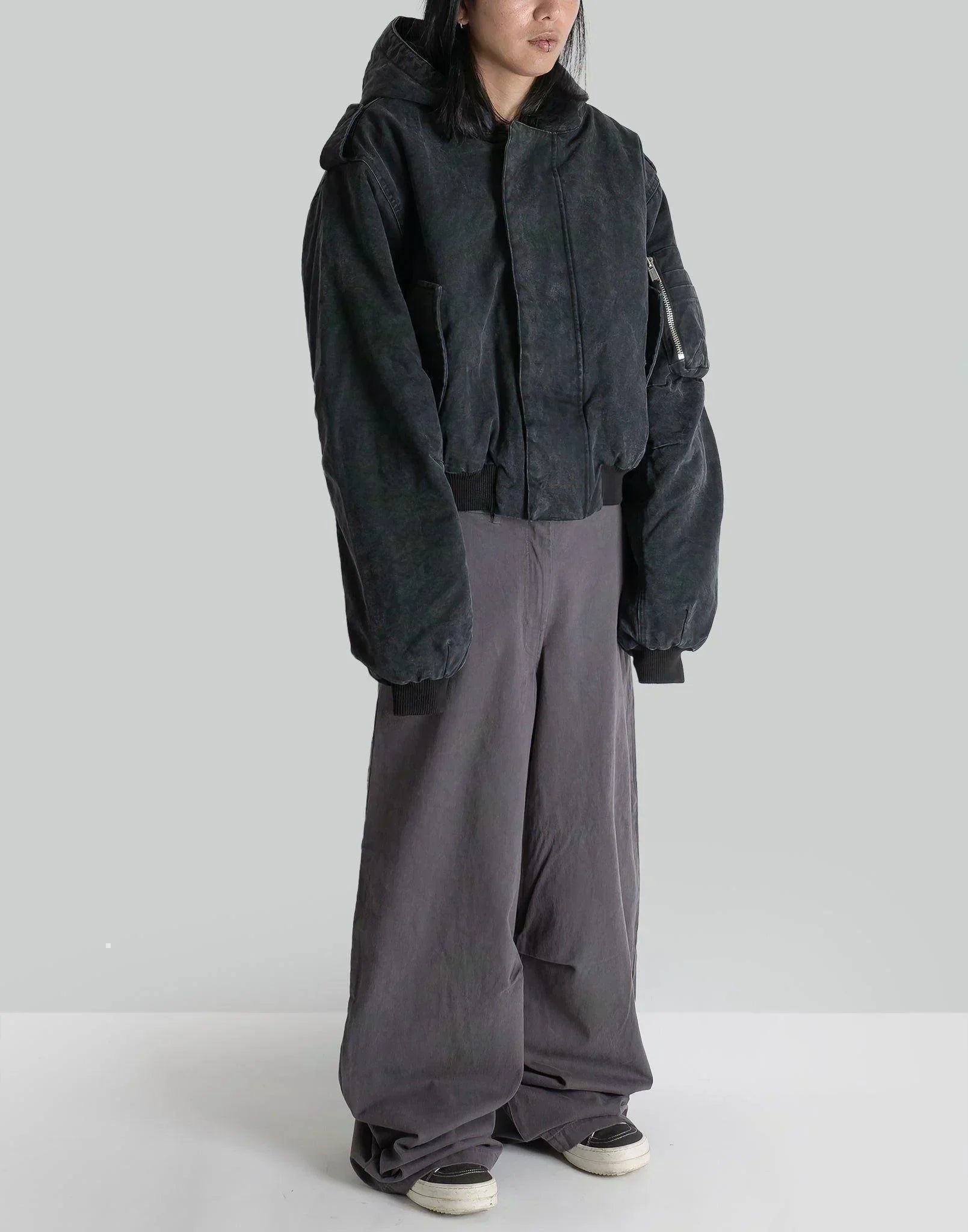 entire studios W2 BOMBER – 082plus