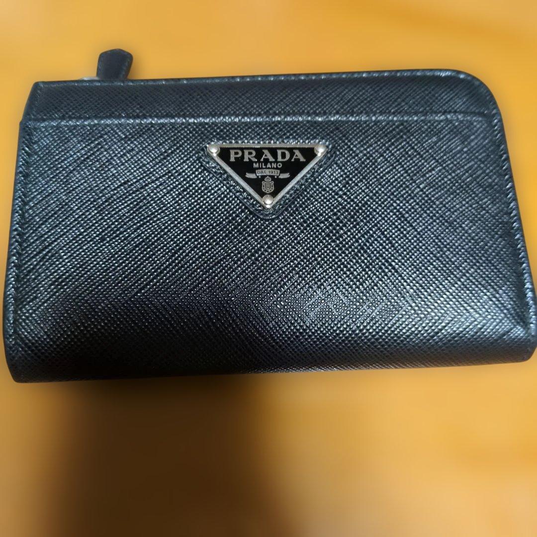 PRADA　プラダ　財布 PRADA（プラダ） 【お取り寄せ】 【並行輸入品】 メンズ 折財布 二つ折