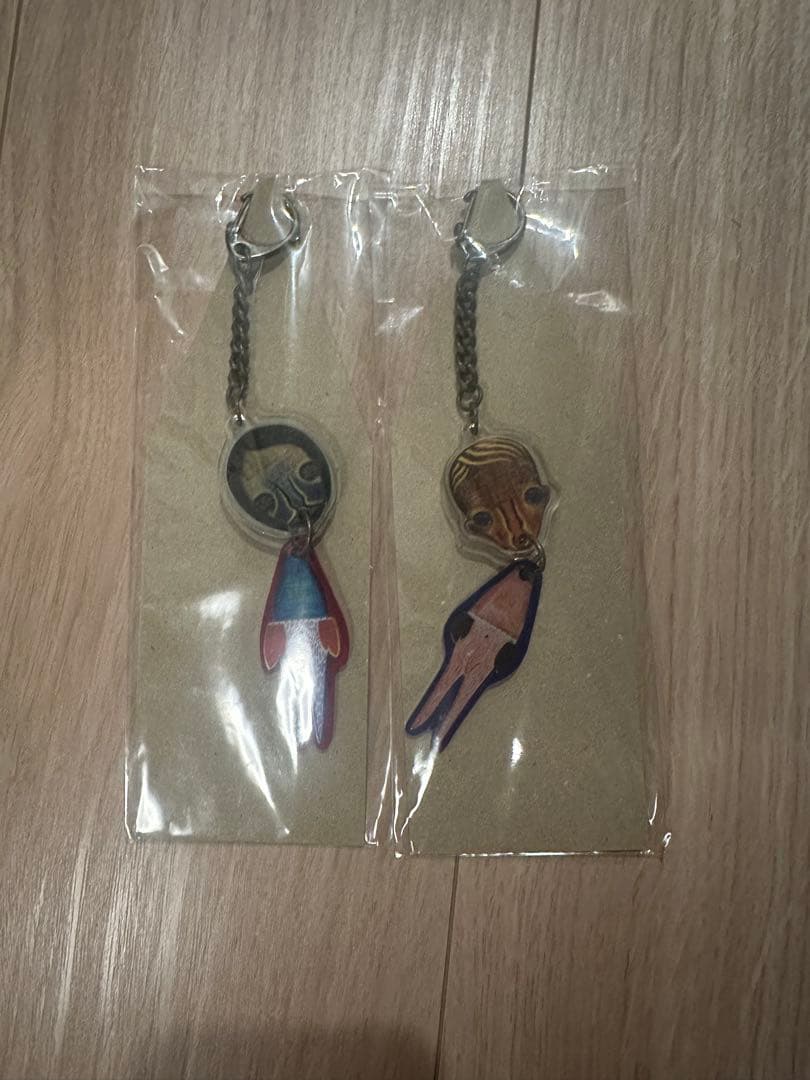 超希少　現代アート　加藤泉　キーホルダー　新品未開封　ED300 二個セット Amazon.co.jp: 超 現代アート 加藤泉 キーホルダー ED300 2個セット